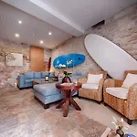Vis Bed & Breakfast