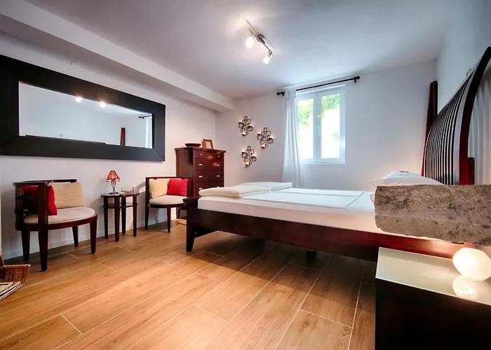 فندق مبيت وإفطار Vis 3*