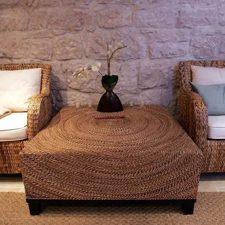 Vis Bed & Breakfast 3*